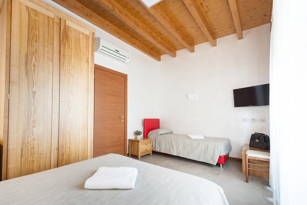 Agriturismo B&B Corte Tonolli Valeggio sul Mincio Δωμάτιο φωτογραφία